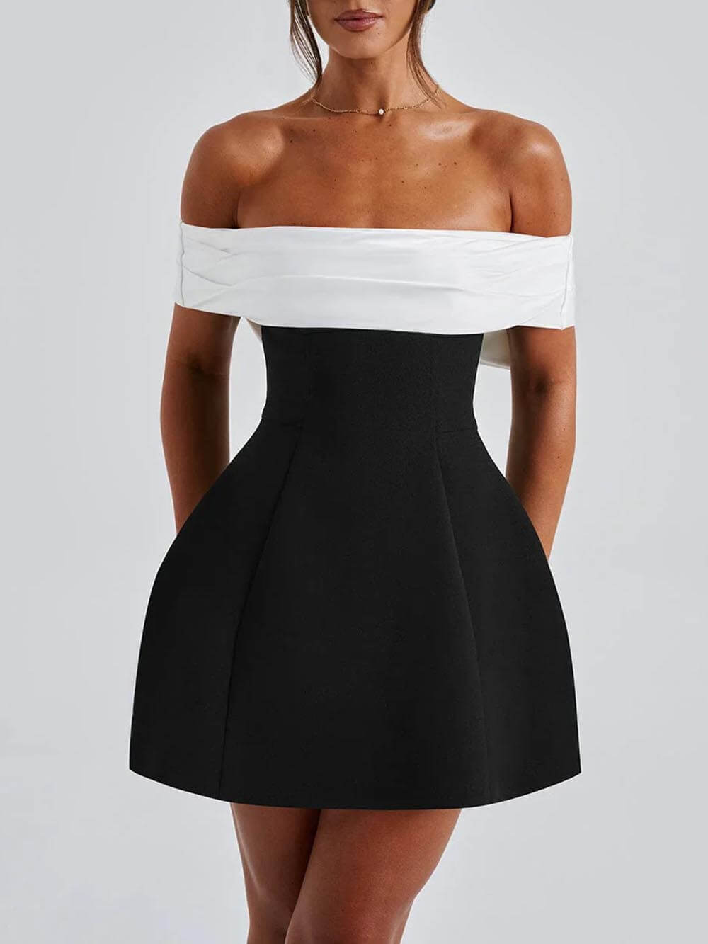 Elegant And Sexy One-Shoulder Contrast Bow-Decorated Dress - Image 5