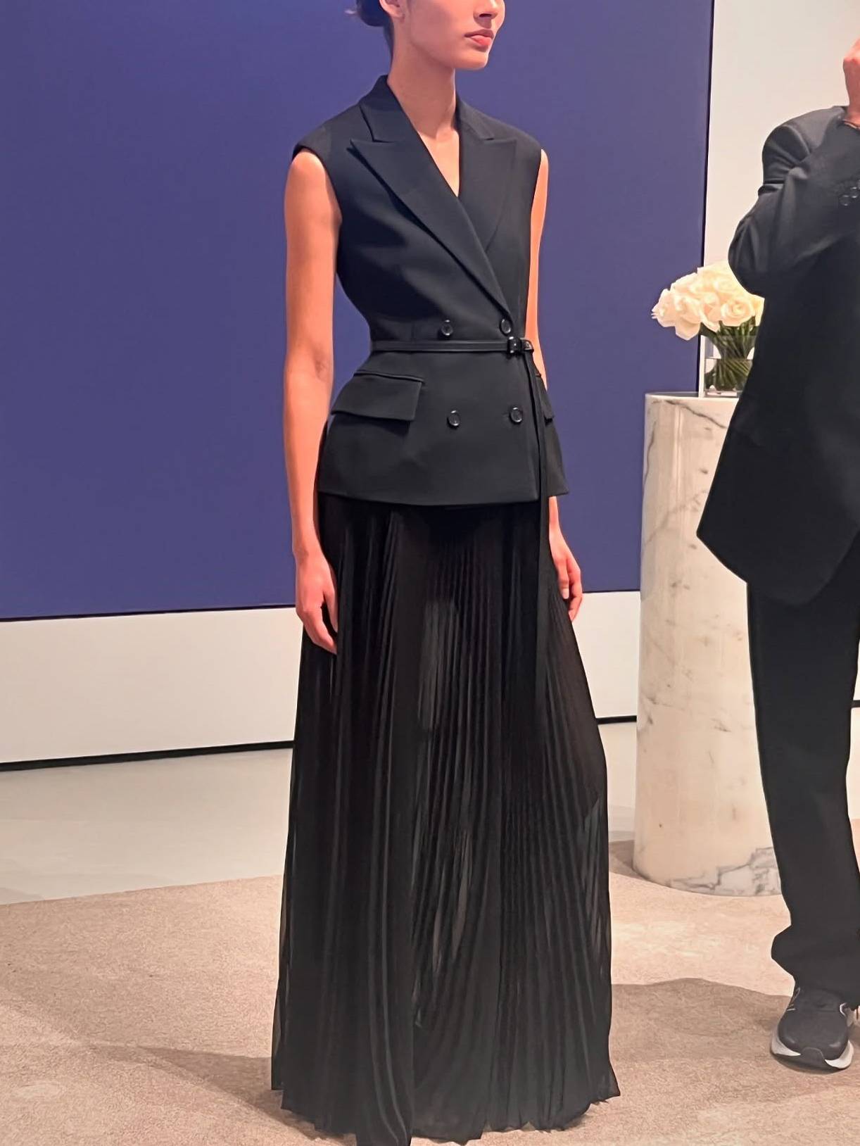 Minimalist Vest Pleated Skirt Suit (Belt Not Included)-Skirt - Image 5